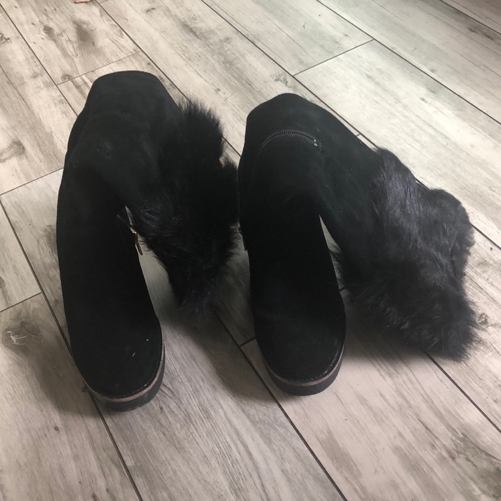 UGGs size9 - Picture 2 of 6